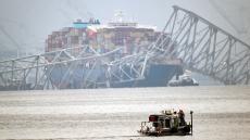 Automakers challenged as bridge collapse closes top automotive port