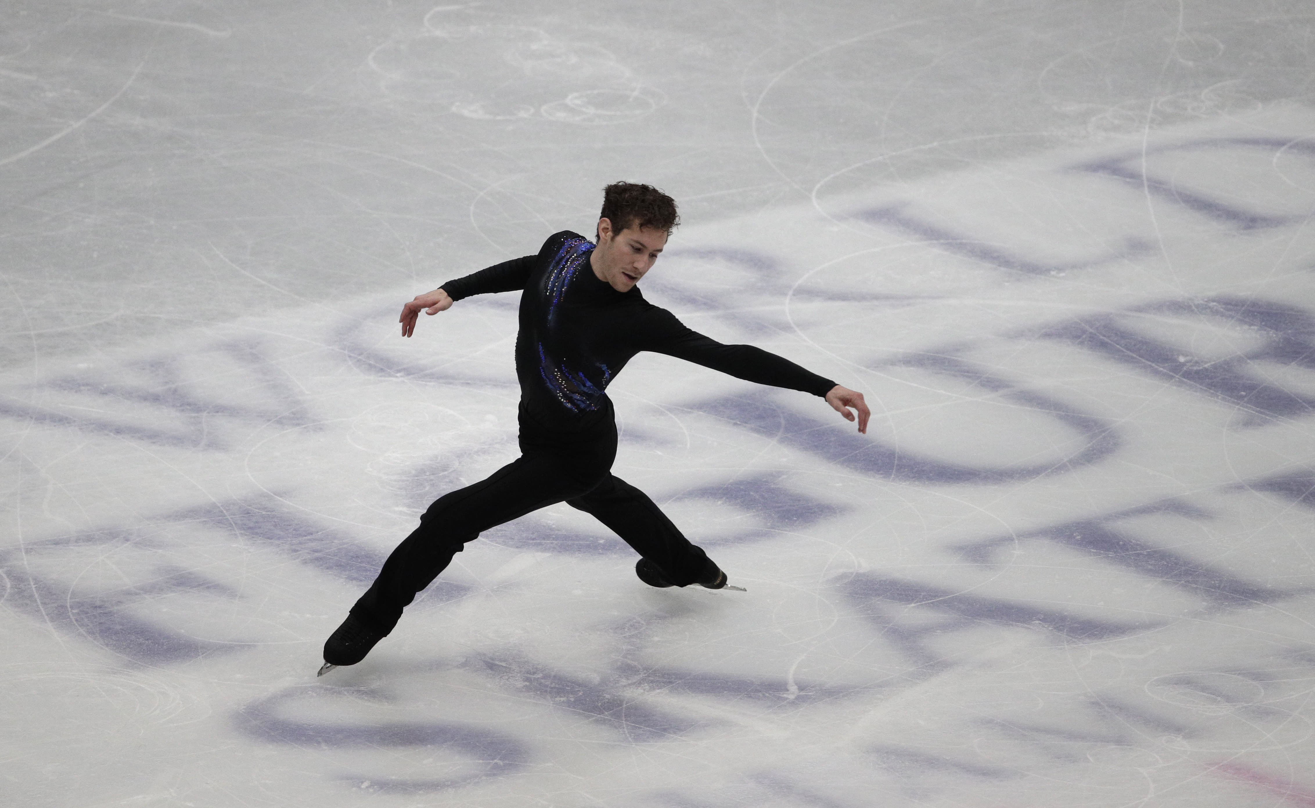 Chen leads after short program at figure skating worlds