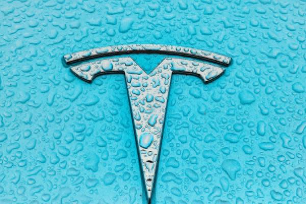 How Tesla plans to deal with bitcoin volatility in vehicle payments