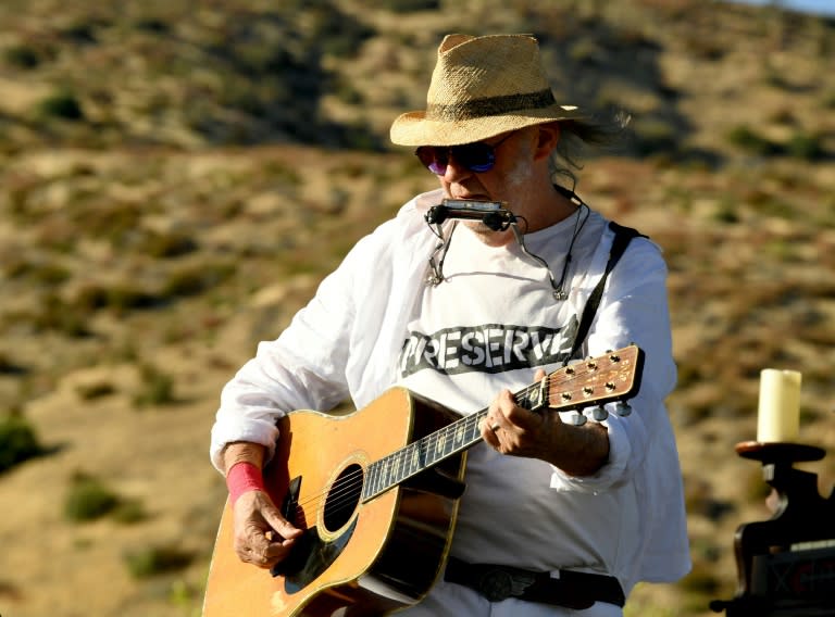 On Neil Youngs New Colorado Album Amped Up Rage And Hope - 