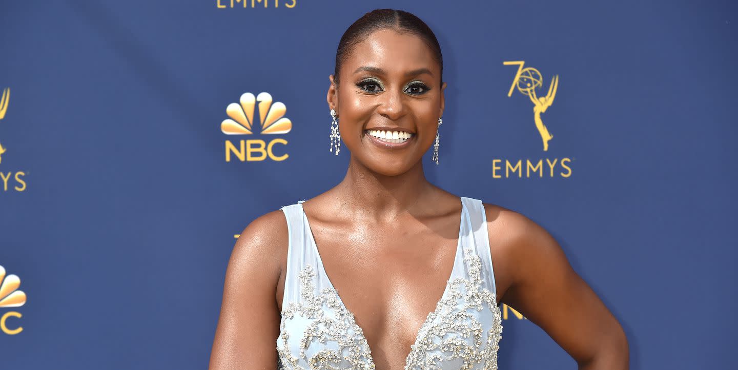 Issa Rae Is Literally Sparkling In 3000 Crystals At The 2018 Emmys
