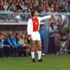 Cómo se inspiró Cruyff para dibujar la jugada que reeditaron Messi y Suárez