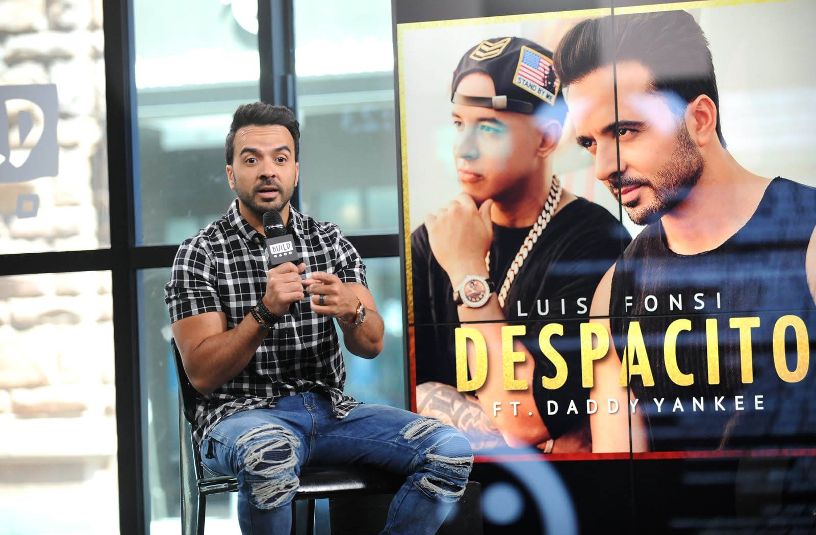 Luis Fonsi S Despacito Is The Most Streamed Song Of All Time Engadget