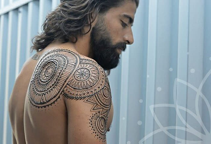 Menna Trend Proves Men Can Rock Henna Too