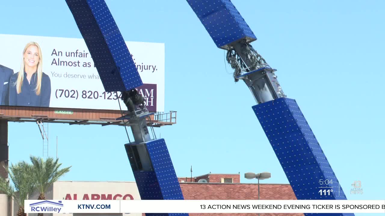 New gateway arch is taking shape on the Las Vegas Strip