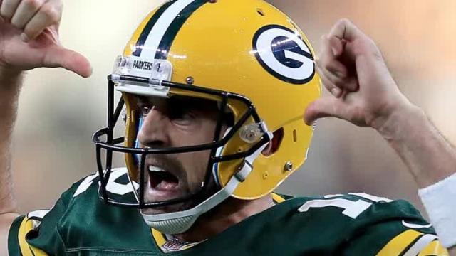 Aaron Rodgers signs record-breaking extension to stay with the Packers