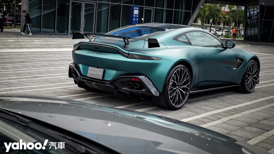 2022 Aston Martin Vantage F1 Edition正式發售！闈場外的街道安全車！ - 7