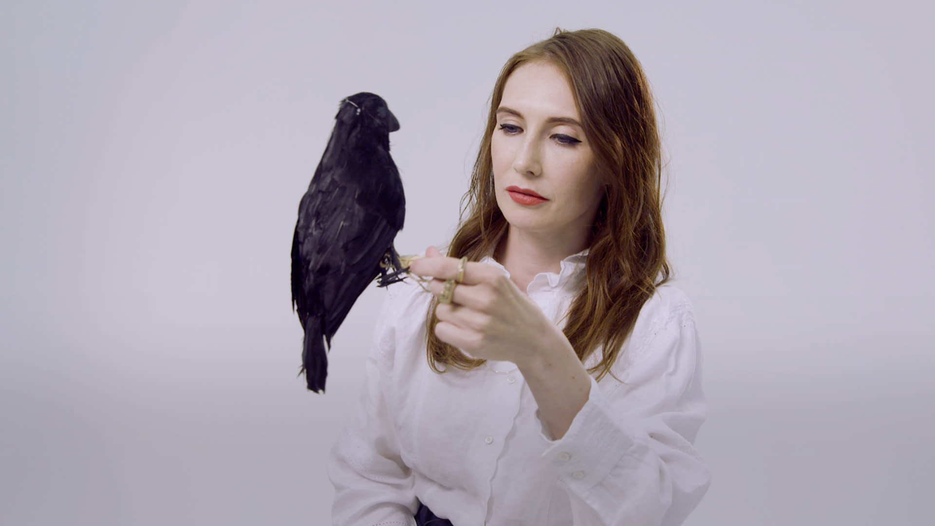 Carice Van Houten Reads Absurd Game Of Thrones Fan Theories