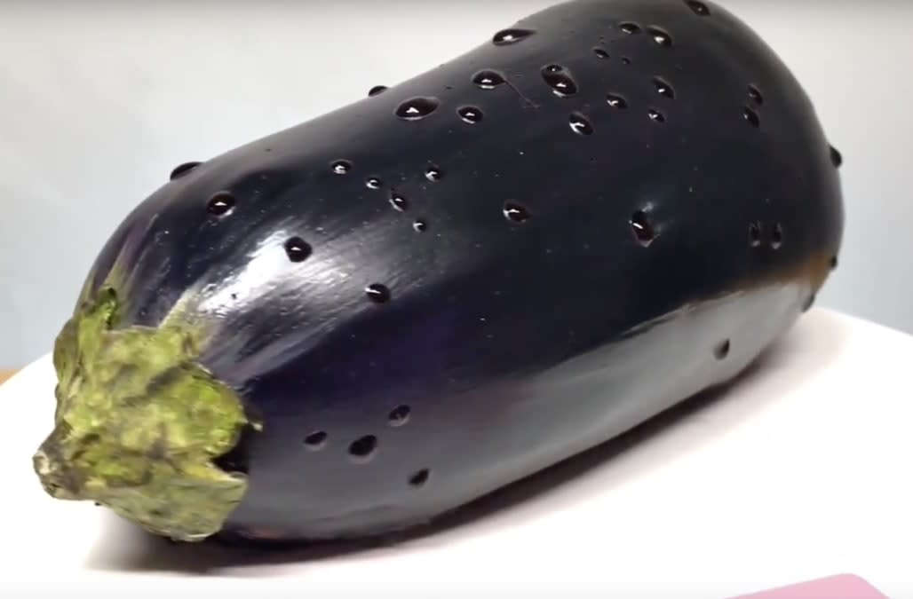 This eggplant cake looks so realistic you’ll do a double take - Yahoo Sports