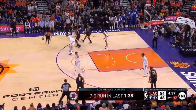 Deandre Ayton with a dunk vs the LA Clippers