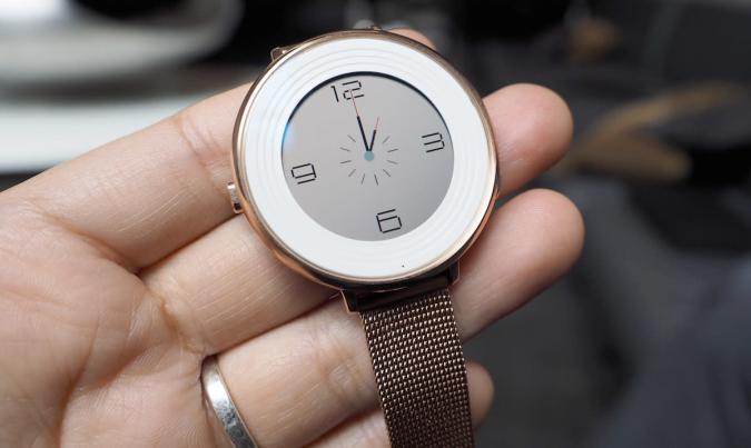 Pebble's Time Round smartwatch sacrifices battery life for style