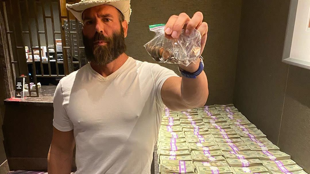 Dan Bilzerian Loses Hundreds Of Thousands On Ufc Fight He S So Rich It