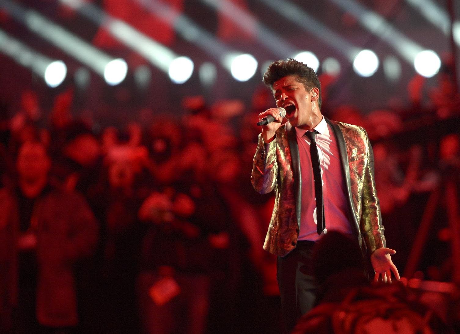 Bruno Mars delivers red hot set at Super Bowl
