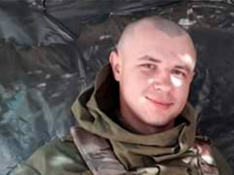 Ukraine praises marine for sacrificing his life to blow up bridge to try to chok..