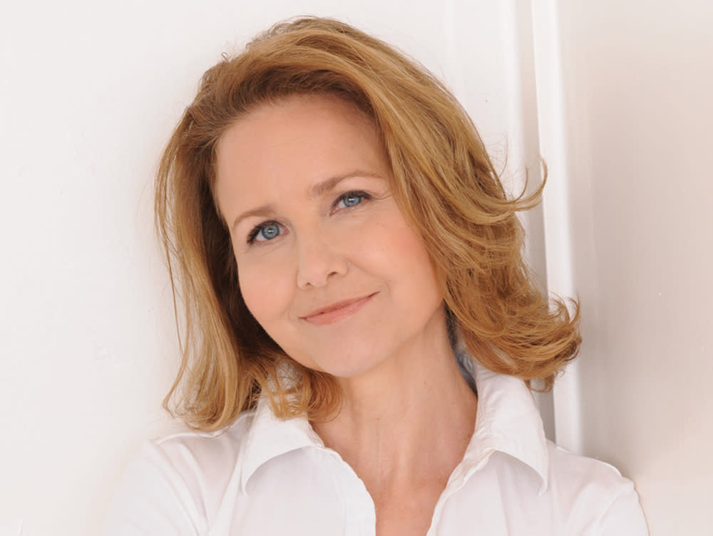 Molly Hagan To Co Star In The Cw S Walker Texas Ranger Reboot