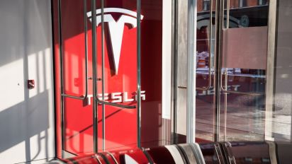 Tesla board prepares to review go-private plan: CNBC