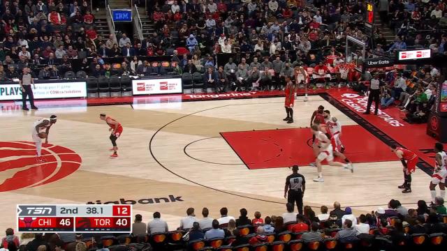 Jakob Poeltl with an and one vs the Chicago Bulls