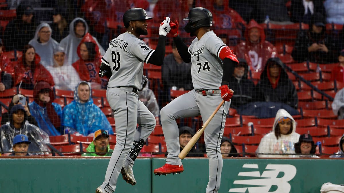 Red Sox strand a dozen base runners in narrow setback to White Sox