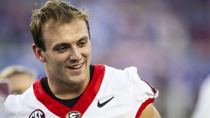 Getty Images - JACKSONVILLE, FLORIDA - OCTOBER 28: Brock Bowers #19 of the Georgia Bulldogs looks on during the second half of a game against the Florida Gators at EverBank Stadium on October 28, 2023 in Jacksonville, Florida. (Photo by James Gilbert/Getty Images)