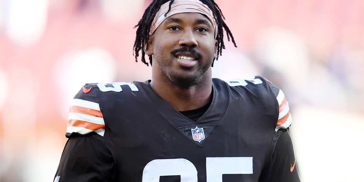 Myles Garrett Wore His Halloween Costume On The Field And Killed It As