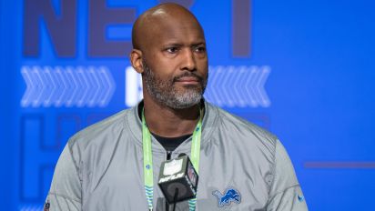 Getty Images - INDIANAPOLIS, IN - MARCH 01: Detroit Lions general manager Brad Holmes answers questions from the media during the NFL Scouting Combine on March 1, 2022, at the Indiana Convention Center in Indianapolis, IN. (Photo by Zach Bolinger/Icon Sportswire via Getty Images)