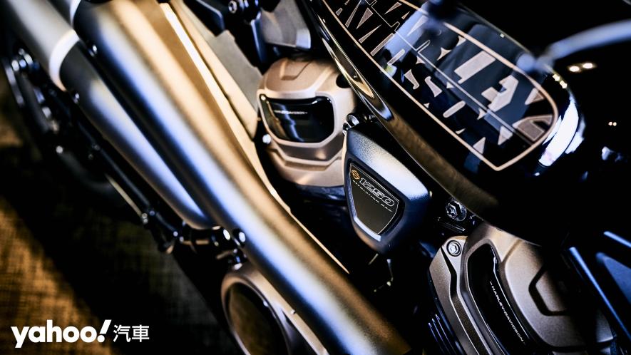 2022 Harley-Davidson全新Sportster S登場！賽道見真章底下是羊是狼？！ - 9