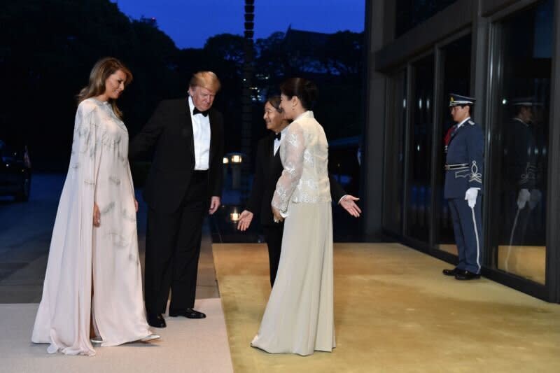 Melania Trump trägt bei Staatsbesuch in Japan Kleidung für über 11.000 €