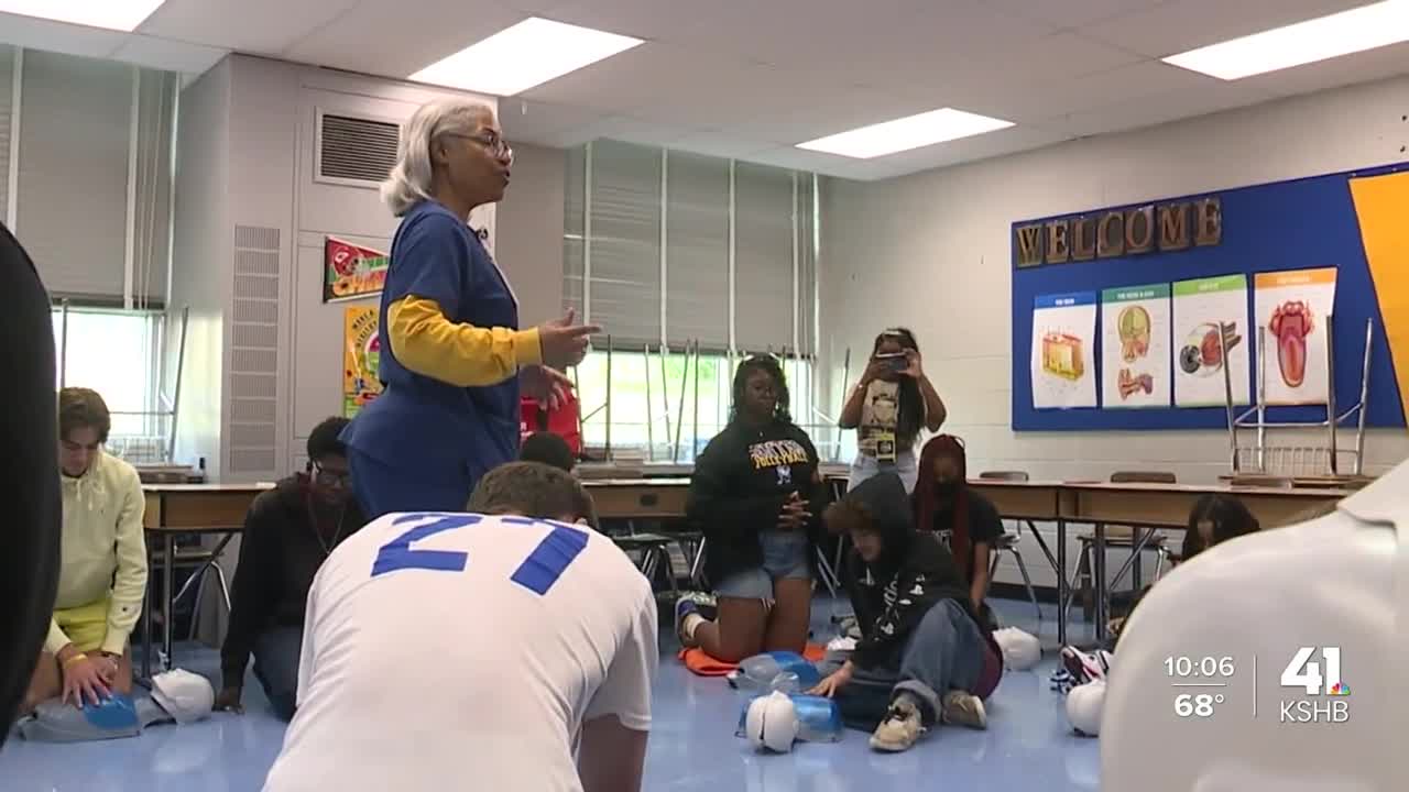 1st-ever first responder course in Center School District gives students  new career opportunity