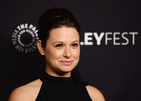 “scandal” Star Katie Lowes Is Opening Up About Her Struggles With