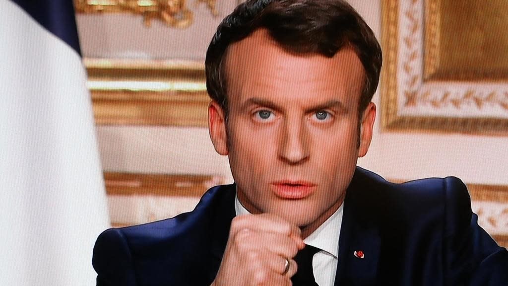 Covid-19: la France se prépare à des «décisions difficiles», allocution de Macron mercredi