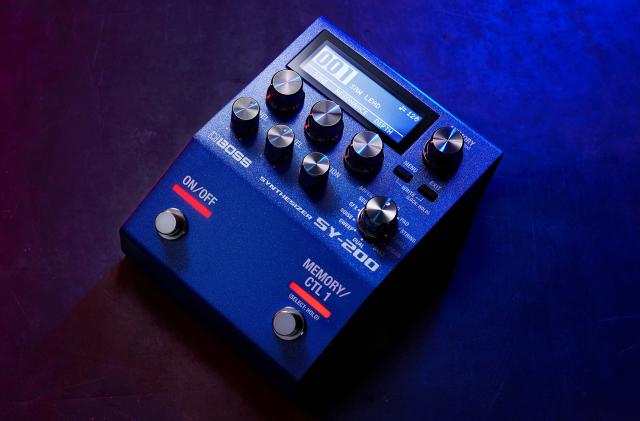 Boss SY-200 synth pedal