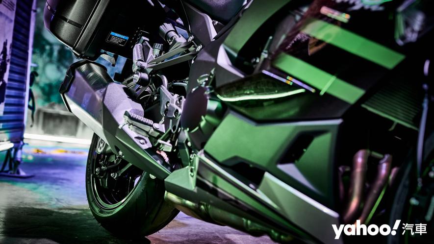 悍與舒適共存的絕對平衡！全新2020年式Kawasaki Ninja 1000SX旅跑新登場！ - 6