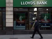 Lloyds profit falls 28% as competition in mortgage market steps up