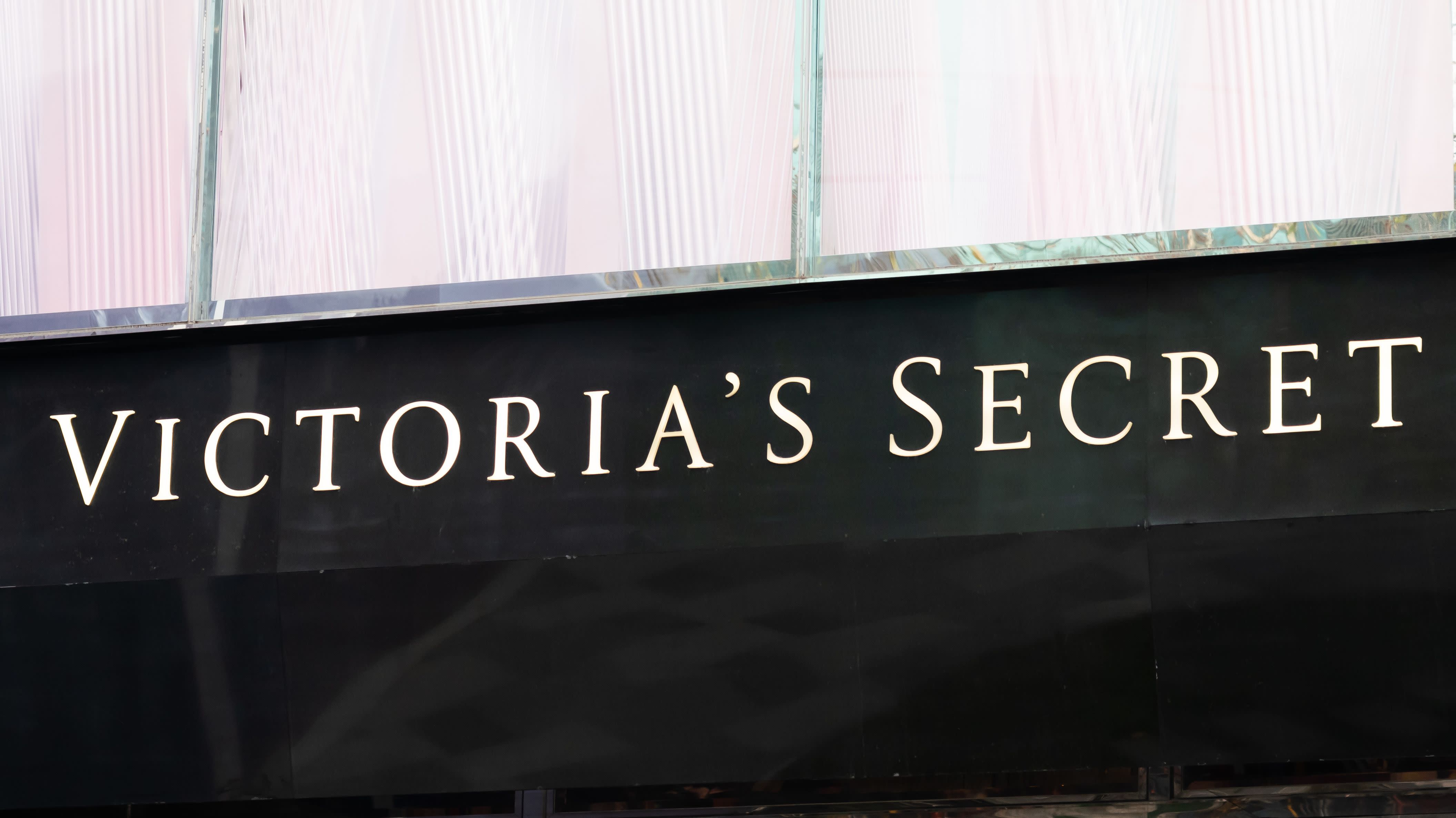 Victoria's Secret goes private as L Brands CEO Les Wexner steps