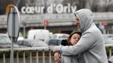 París: Hombre que arrebató fusil quería "morir por Alá"
