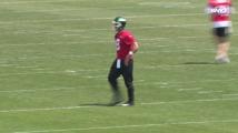 Aaron Rodgers gets loose at Jets OTAs on Tuesday