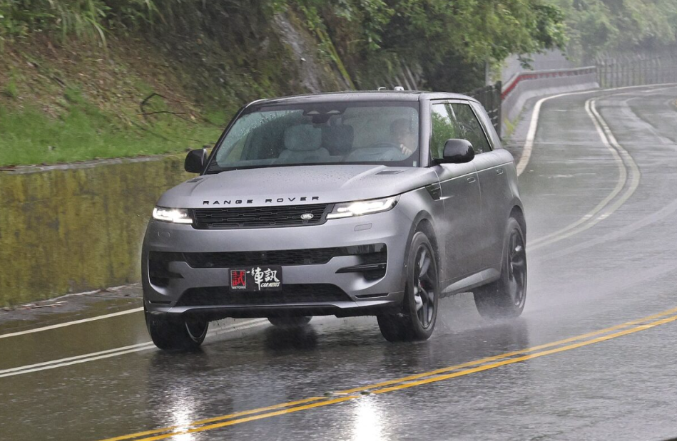 【試駕】極簡奢華跑旅 Range Rover Sport P400 Dynamic SE