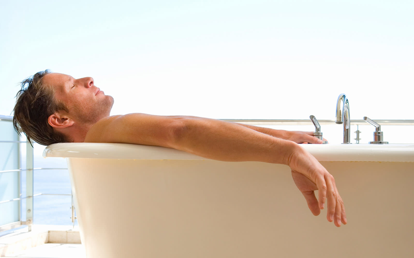 taking-a-hot-bath-burns-as-many-calories-as-a-30-minute-walk-study-says