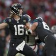 Jaguars throttle Falcons, 23-7