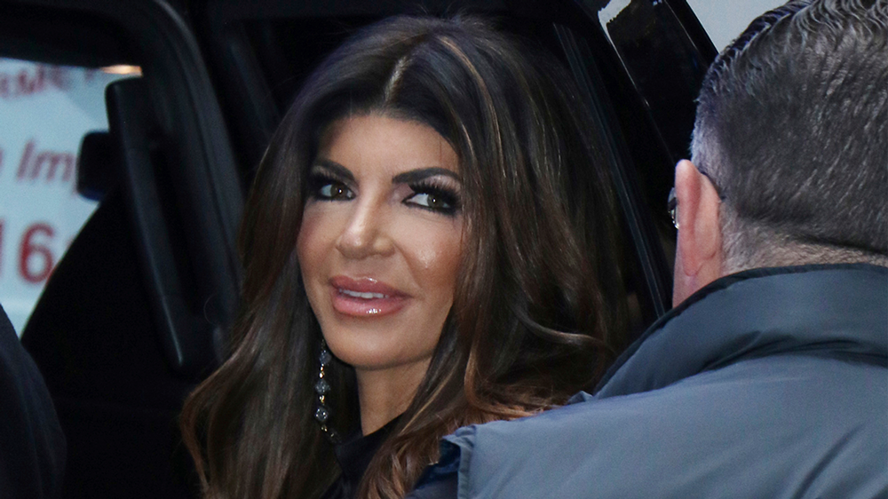 Did Teresa Giudice Do More Than Work Out To Achieve Fit Figure? She  Reportedly Received AirSculpt Procedure