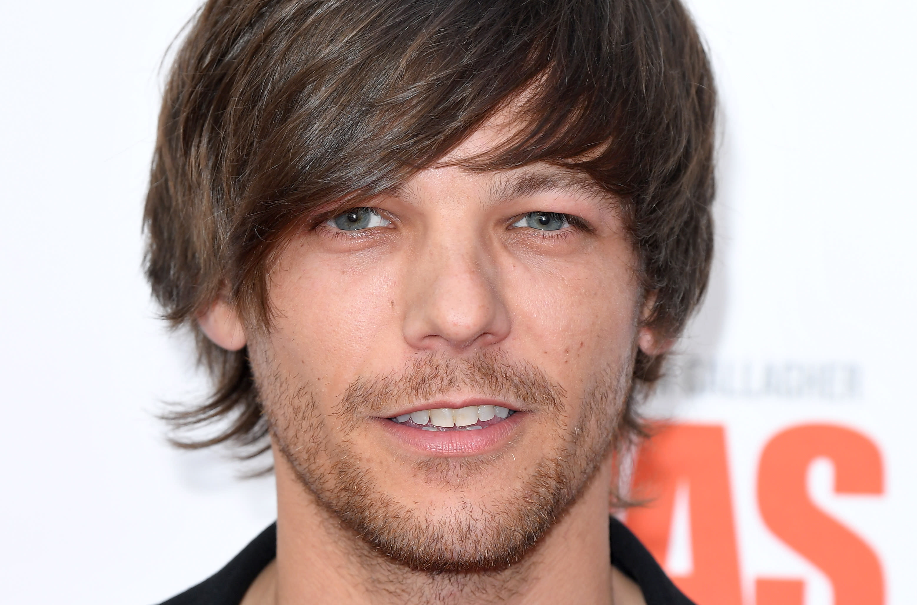 Flipboard Louis Tomlinson Got Real About Hitting Rock Bottom After Losing His Mom And Sister