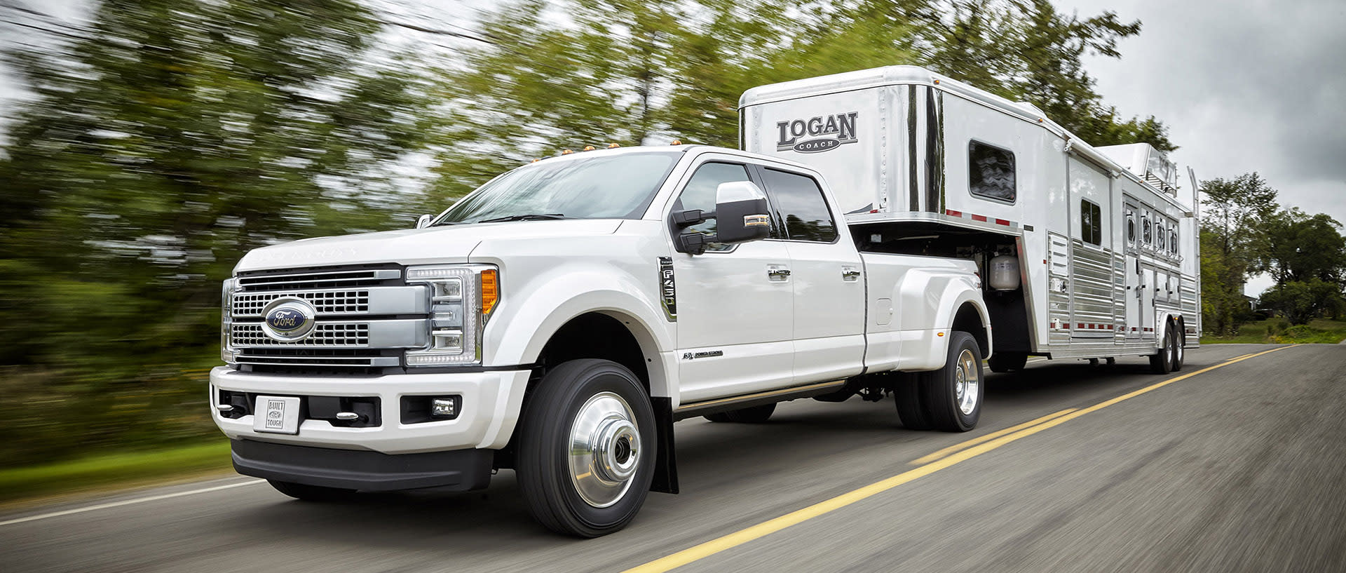 2017 Ford Super Duty Pickup Truck Goes Aluminum