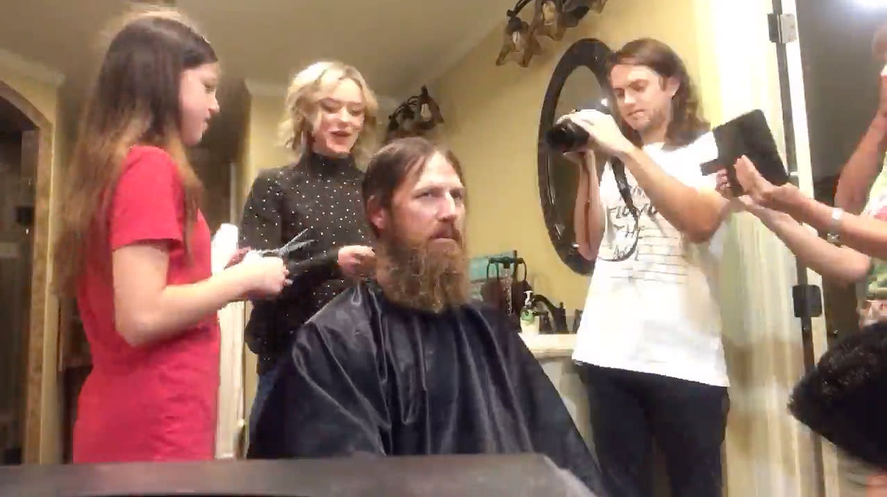 Jase From Duck Dynasty Shaved His Beard