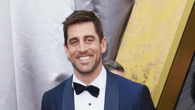 Aaron Rodgers wins big on ABC'S '$100K Pyramid'