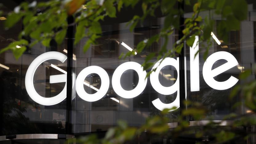 El logo de Google exhibido en sus oficinas el 1 de noviembre de 2018 en la plaza Granary, en Londres. (AP Foto/Alastair Grant, Archivo)