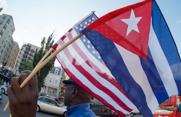 US lifts restrictions on air links with Cuba