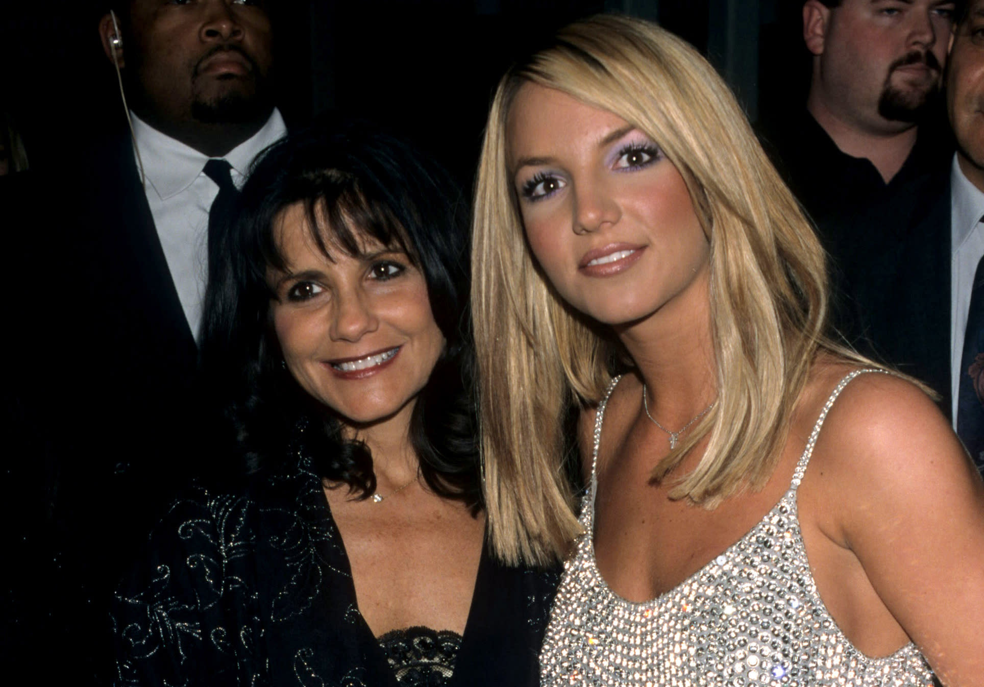 Britney Spears's family rally around her as pop star receives mental ...