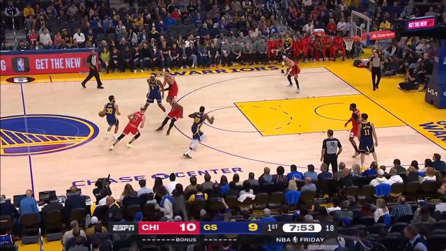 Stephen Curry with a deep 3 vs the Chicago Bulls