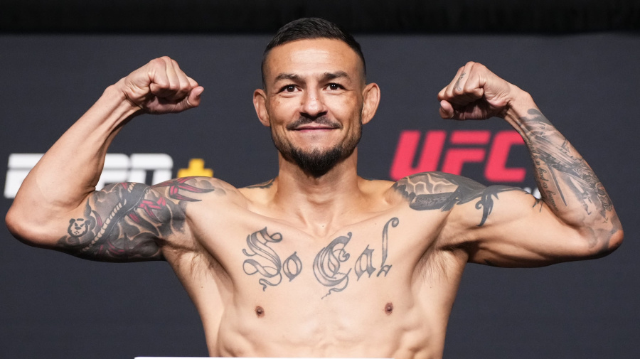 Getty Images - LAS VEGAS, NEVADA - AUGUST 11: Cub Swanson poses on the scale during the UFC Fight Night weigh-in at UFC APEX on August 11, 2023 in Las Vegas, Nevada. (Photo by Jeff Bottari/Zuffa LLC)