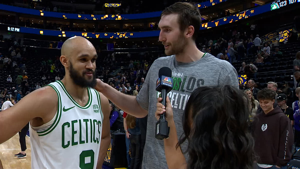 Kornet crashes Derrick White interview with wild Ryan Gosling joke